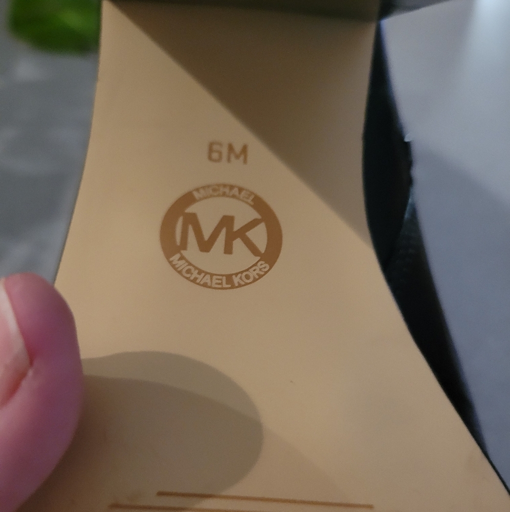 Michael Kors Black Leather Ankle Booties 🌻 - Picture 2 of 3